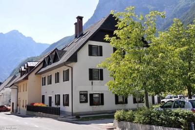 Encijan Apartments