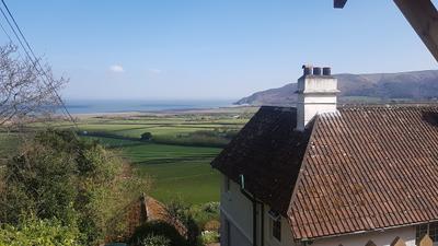 Elthorne Holiday Cottage
