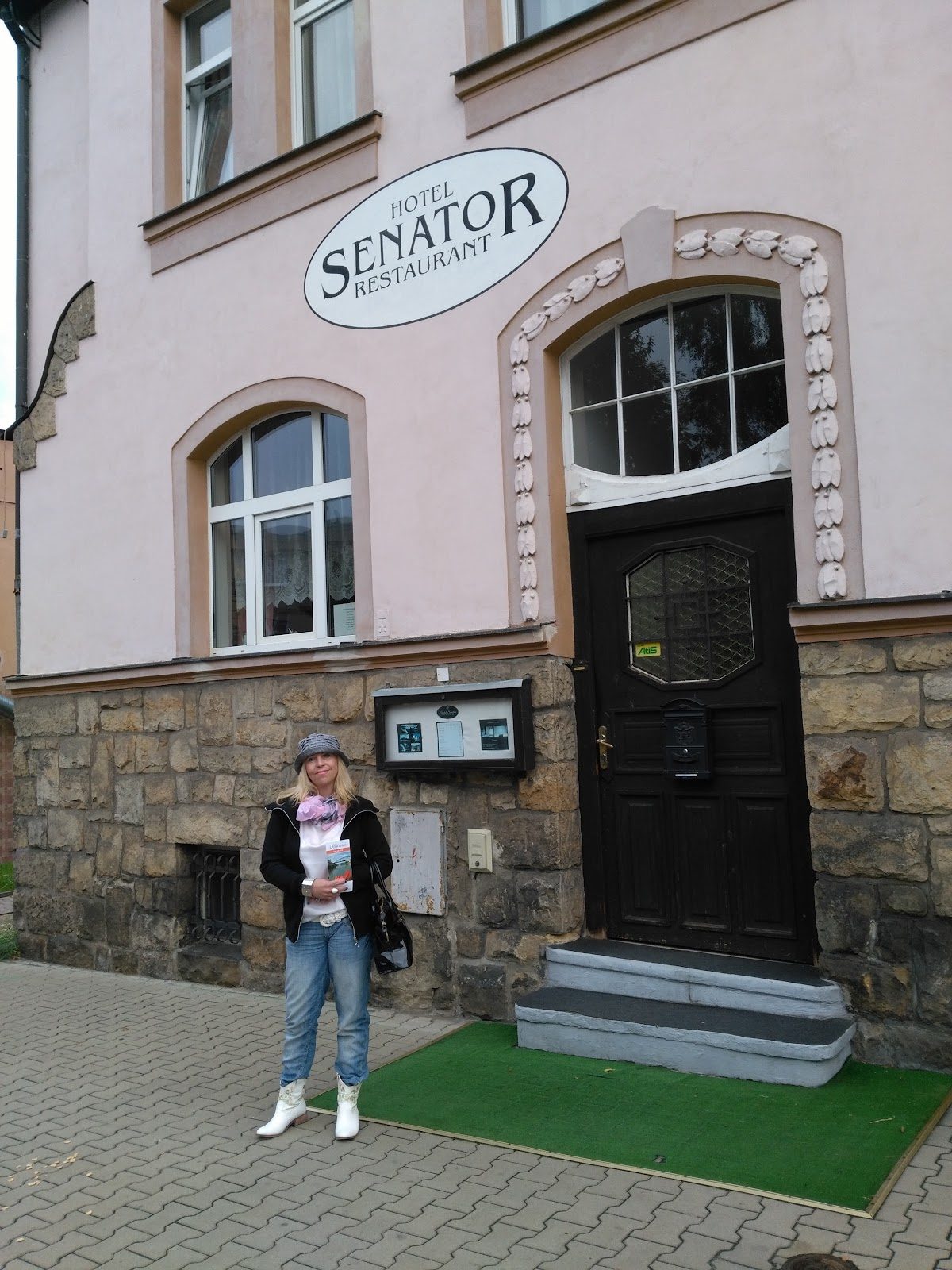 Hotel Senator 2