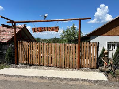 LA ALEX GARDEN
