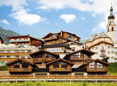 PUR. Suites & Chalets