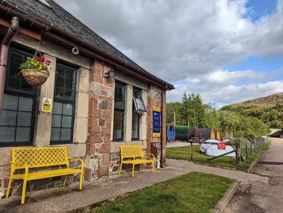 Blackwater Hostel, Glamping & Campsite