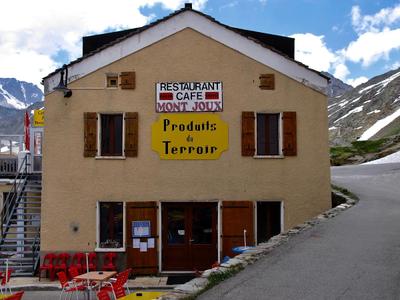 Café restaurant bazar hôtel Mont-Joux