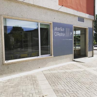 Albergue O Pedrón Hostel & Rooms