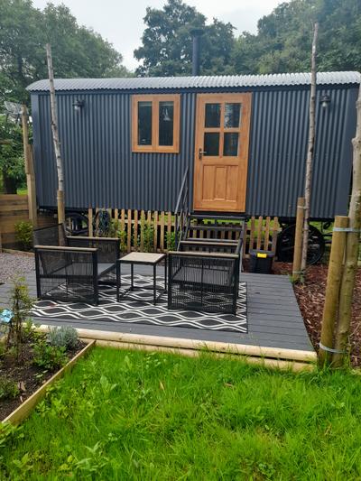 Stay Balanced | Alpaca Experiences | Luxury Cottage and Shepherds Hut with Hot Tub in South Wales