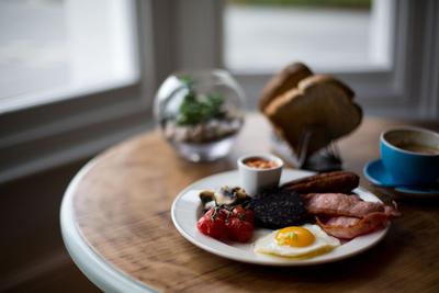 The Smugglers Rest & Miss Fea’s bistro