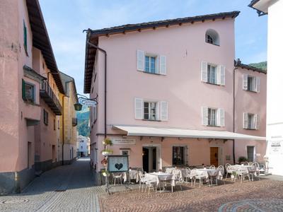Hotel Centrale Poschiavo, Typically Swiss