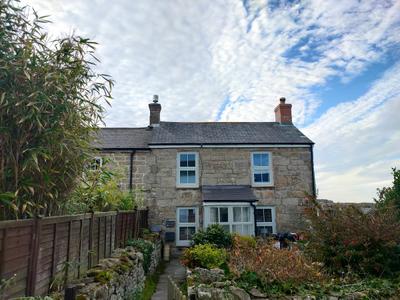Chy Lowena Holiday Cottage