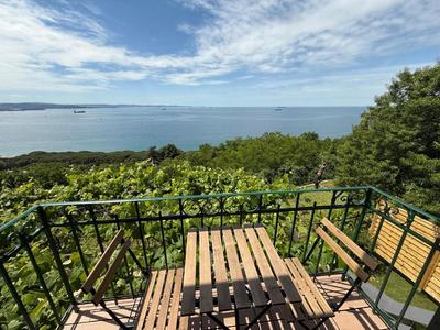 M&S Holiday House