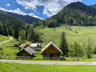 Wulfeniahütte auf der Dolinza Alm