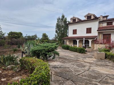 Villa la Gravina