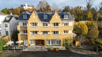 Earls Court House Hotel Killarney