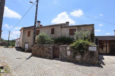 Casas de Calcário | Casa das Pombas e Casa do Forno