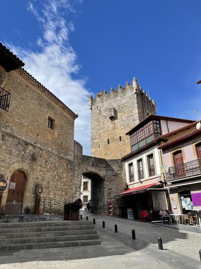 Hotel Castillo Valdes Salas
