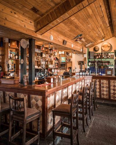 Tig Bhric & West Kerry Brewery. Micro Brewery & Cask Ale, Pub & Stylish Guest Rooms.