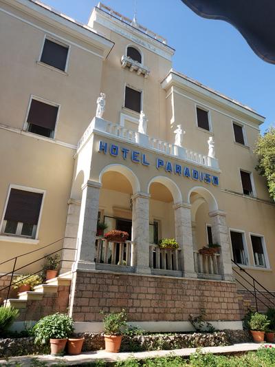 Hotel Paradiso