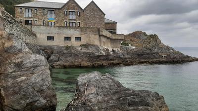 Dolphin House