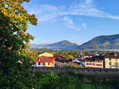 L’Auberge du Pèlerin – Gîte de charme en pierre avec vue sur les montagnes