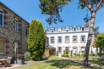 Hôtel Les Costans, The Originals Relais