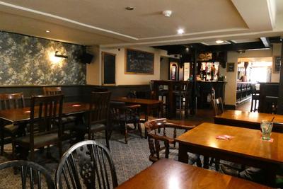 The Castle Tavern Pub & Guest Rooms.