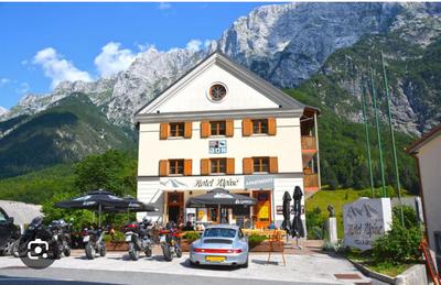 Hotel Alpine & restaurant