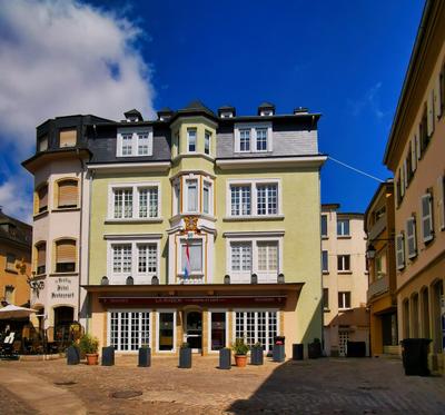 Le Pavillon Hotel Restaurant