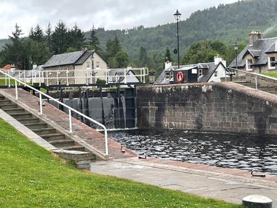 Loch Ness Pods