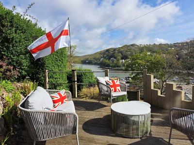 Schooner Point Guest House, Looe