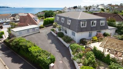 Three Beaches Holiday Apartments