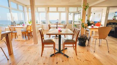 Beach House B&B & The Break Bar