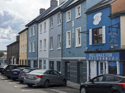 Base Dingle