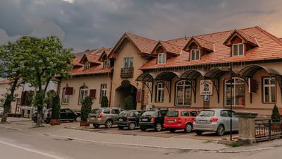 Páva City