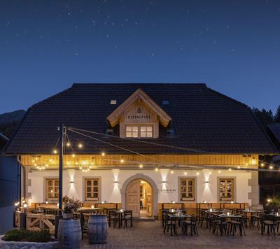 Pino Alpino // Hotel & Restaurant & Wine Bar