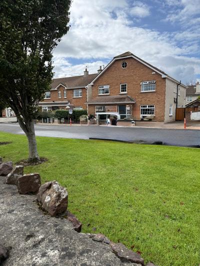 Derreen Tighue House