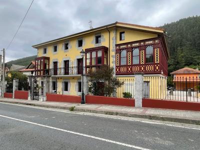 LA CASONA DE OTAÑES Rooms and apartments