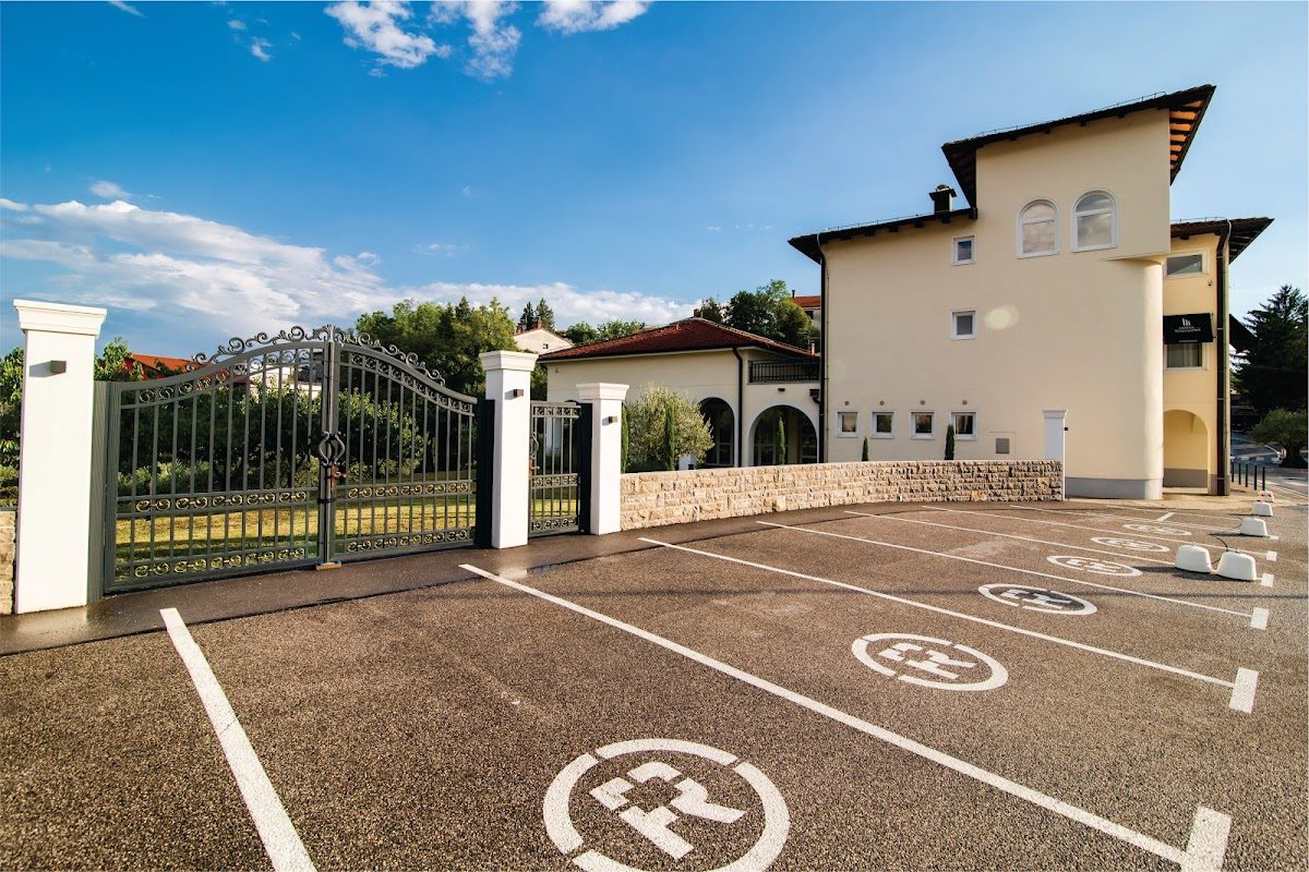 TOSCANINA Garni Hotel 2