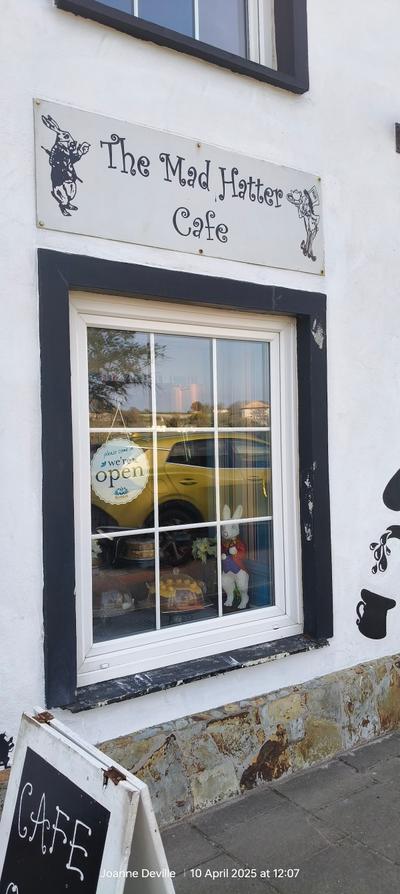 MADHATTER BED AND BREAKFAST -HAYLE