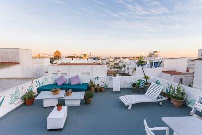 The Cocotera Hostel & Coworking