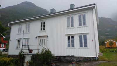 Fiskeværet Nesland - Historical Fishing Village in Lofoten