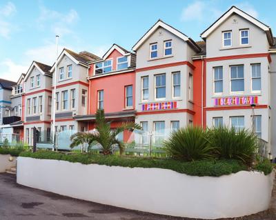Tommy Jacks Beach Apartments
