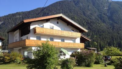 Gästehaus Greif großzügige Ferienwohnungen im Naturpark Tiroler Lech