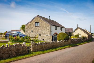 Pen-Y-Holt Farm Luxury Holiday Cottages