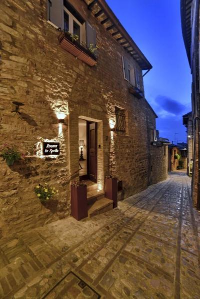 Rooms in Spello