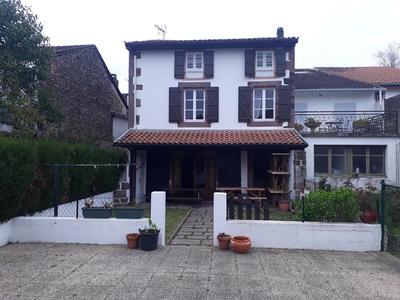 Refuge d'étape Zuharpeta Randonneur Pèlerin