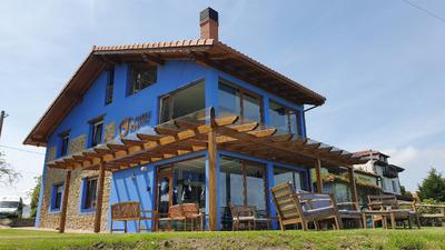 Oyambre Surf House