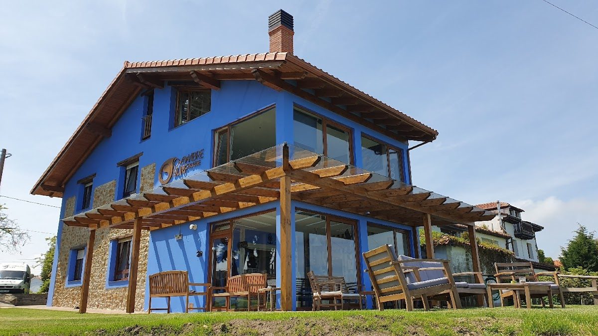 Oyambre Surf House