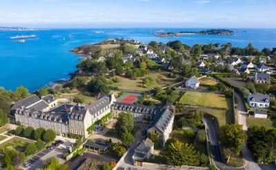 L'abbaye De Saint-Jacut-De-La-Mer