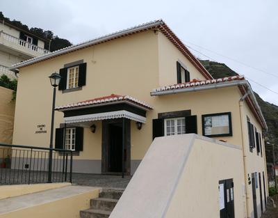 Centro de Juventude do Porto Moniz