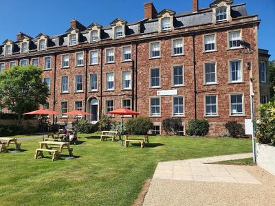 Foxes Hotel