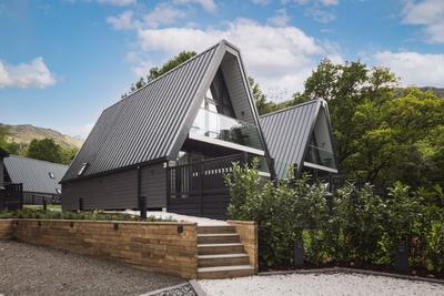 Ardlui Retreat - Loch Lomond Villa & Hot Tub Lodges